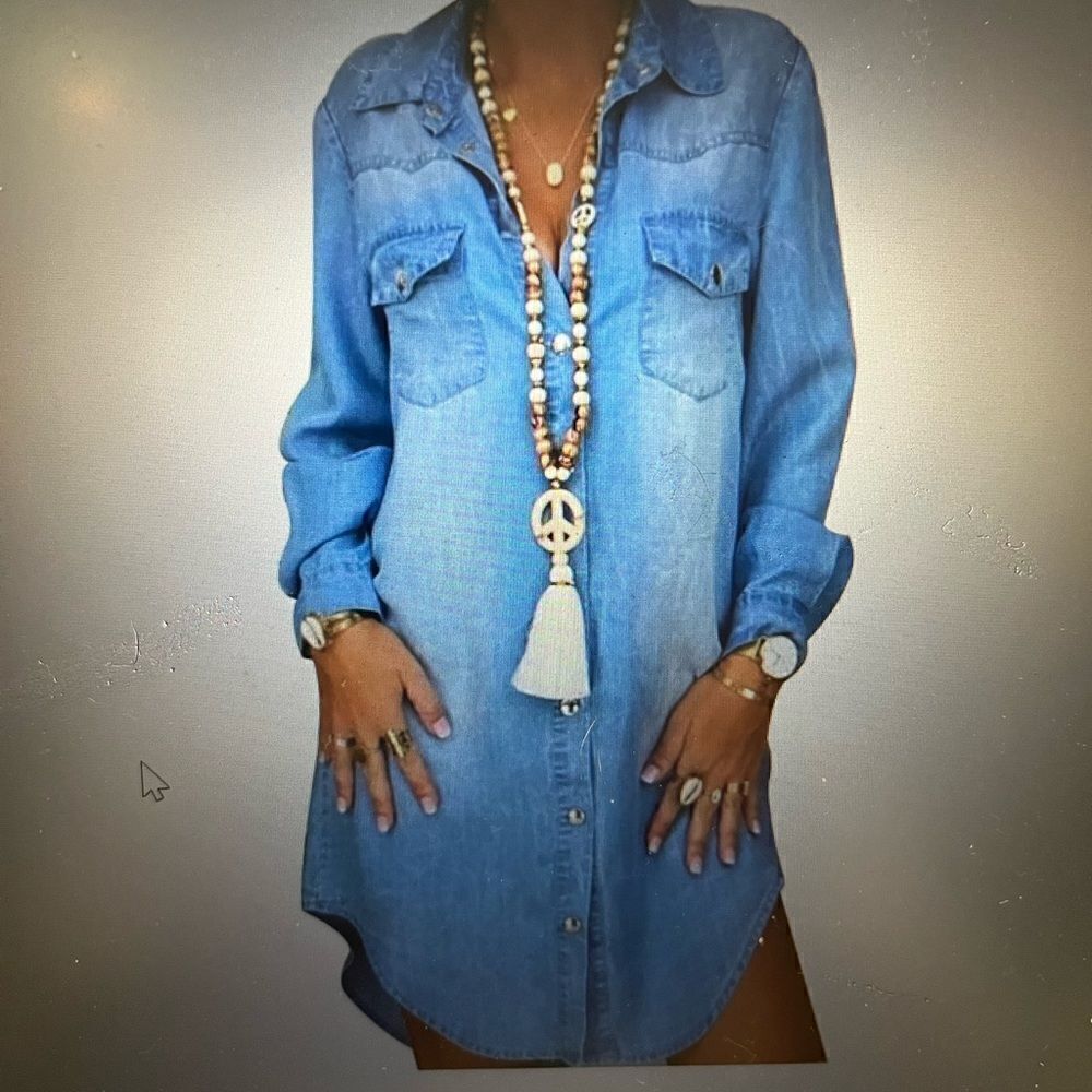 NWOT size small lightweight Denim look snap front dress necklace not included